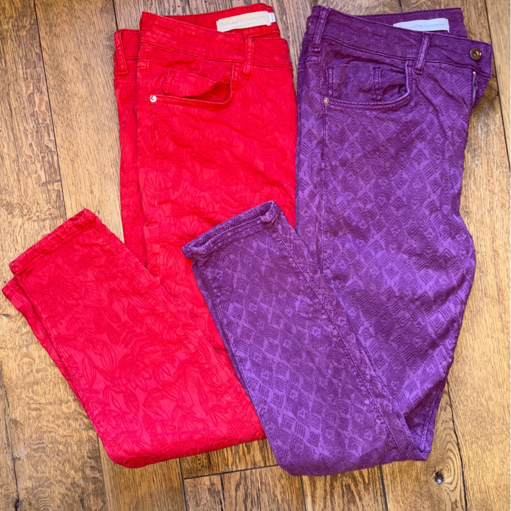 Pilcro and the letterpress high-rise skinny patterned jeans sold as set.